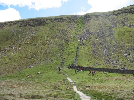 The steep ascent to Ingleborough.jpg