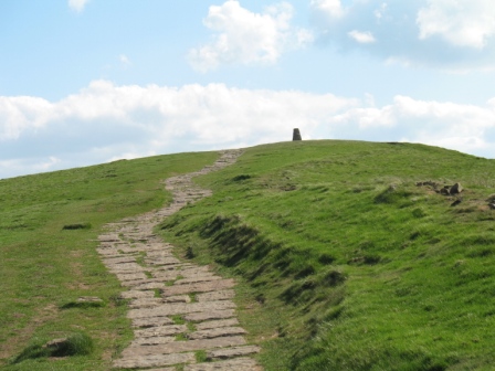 Mam Tor summit.jpg