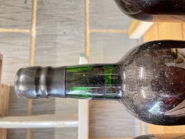 Partially dropped cork