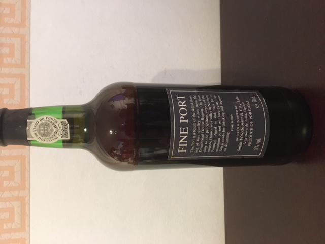 70 cl bottle of Fortnum and Mason Fine Ruby Port. Vintage and date bottled unknown. Condition: good