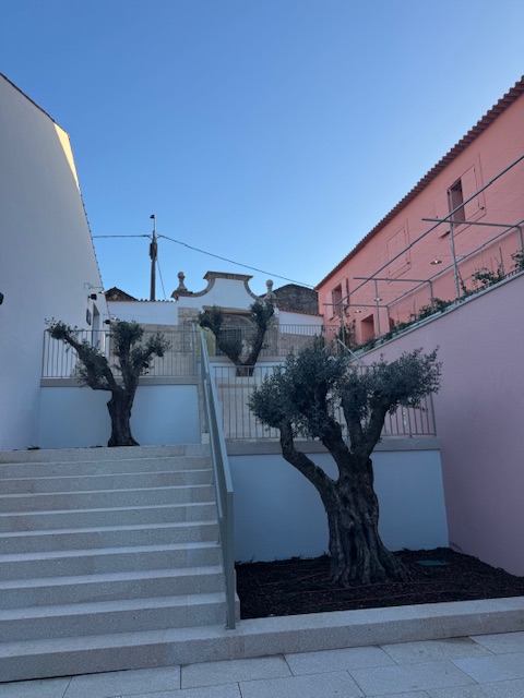 The entrance from Rua Barão Forrester
